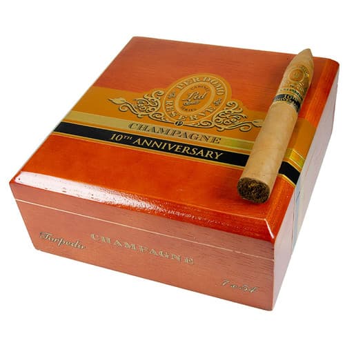 Perdomo Natural / 10th Anniv Torpedo Connecticut